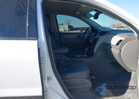 2016 Chevrolet Traverse Ls z USA, uszkodzony, nr VIN 1GNKRFKDXGJ185784